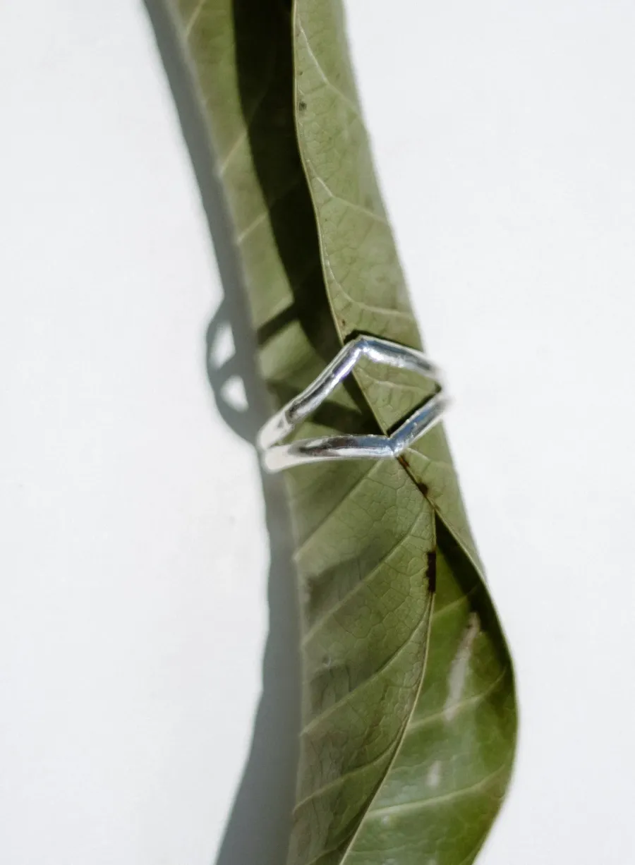 Crowned stackable ring