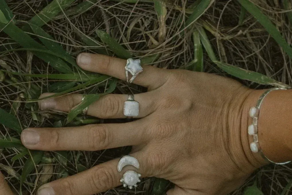 What the tide left behind ring