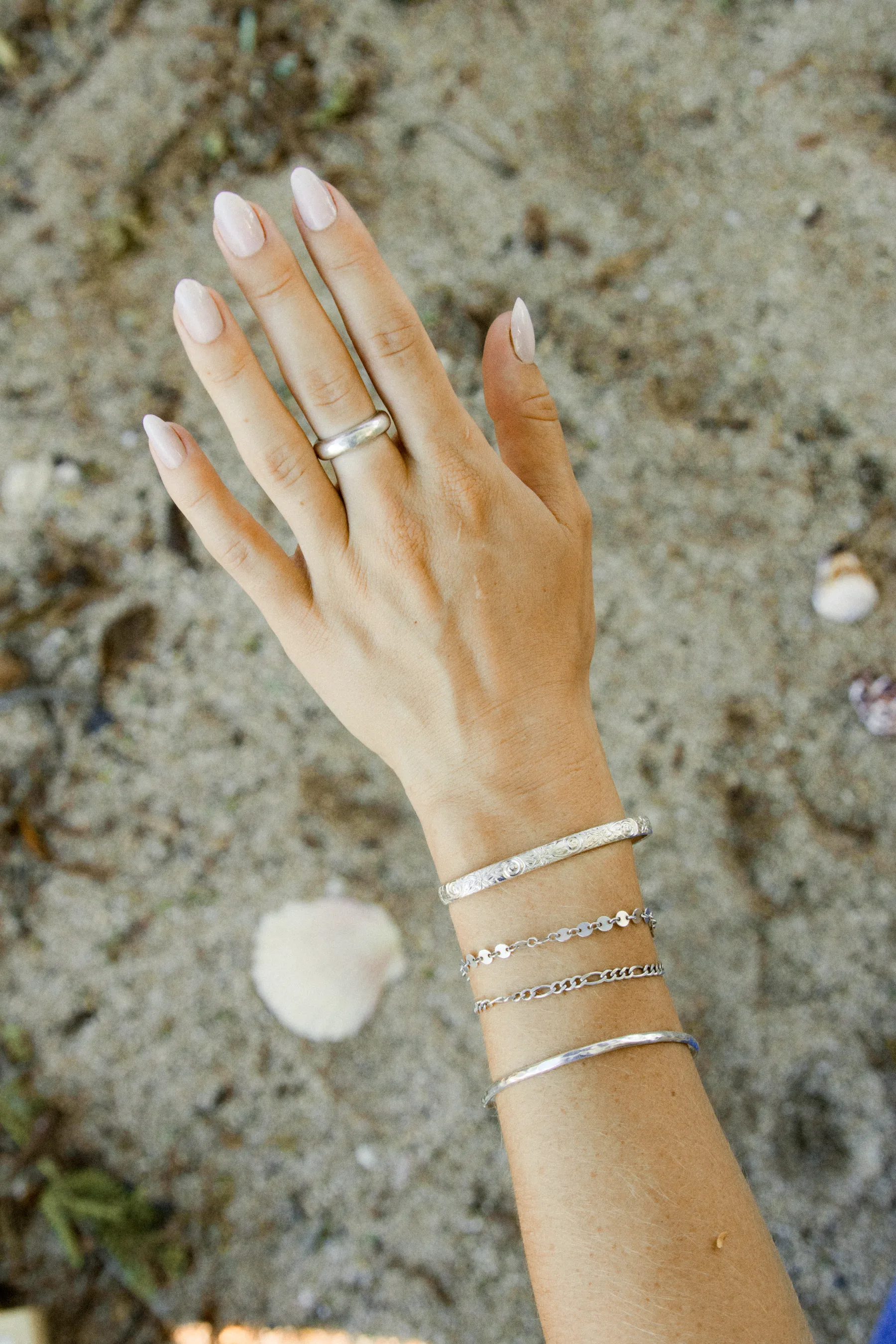 Quiet magic cuff